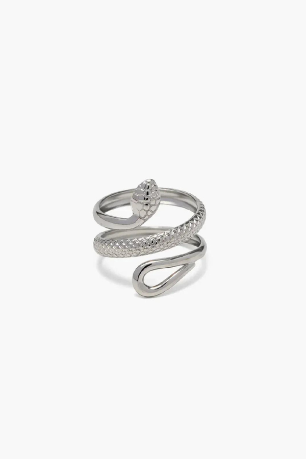 Selene – Sculpted Form Ring