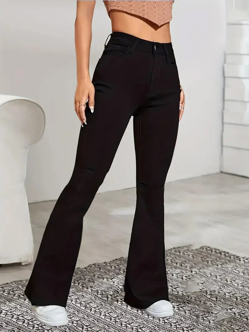 Neveah – Elegant Flare Jeans