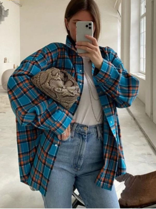 Alice – Classic Retro Style Shirt