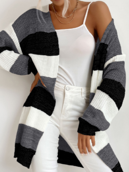 Irisa – Striped Classic Cardigan