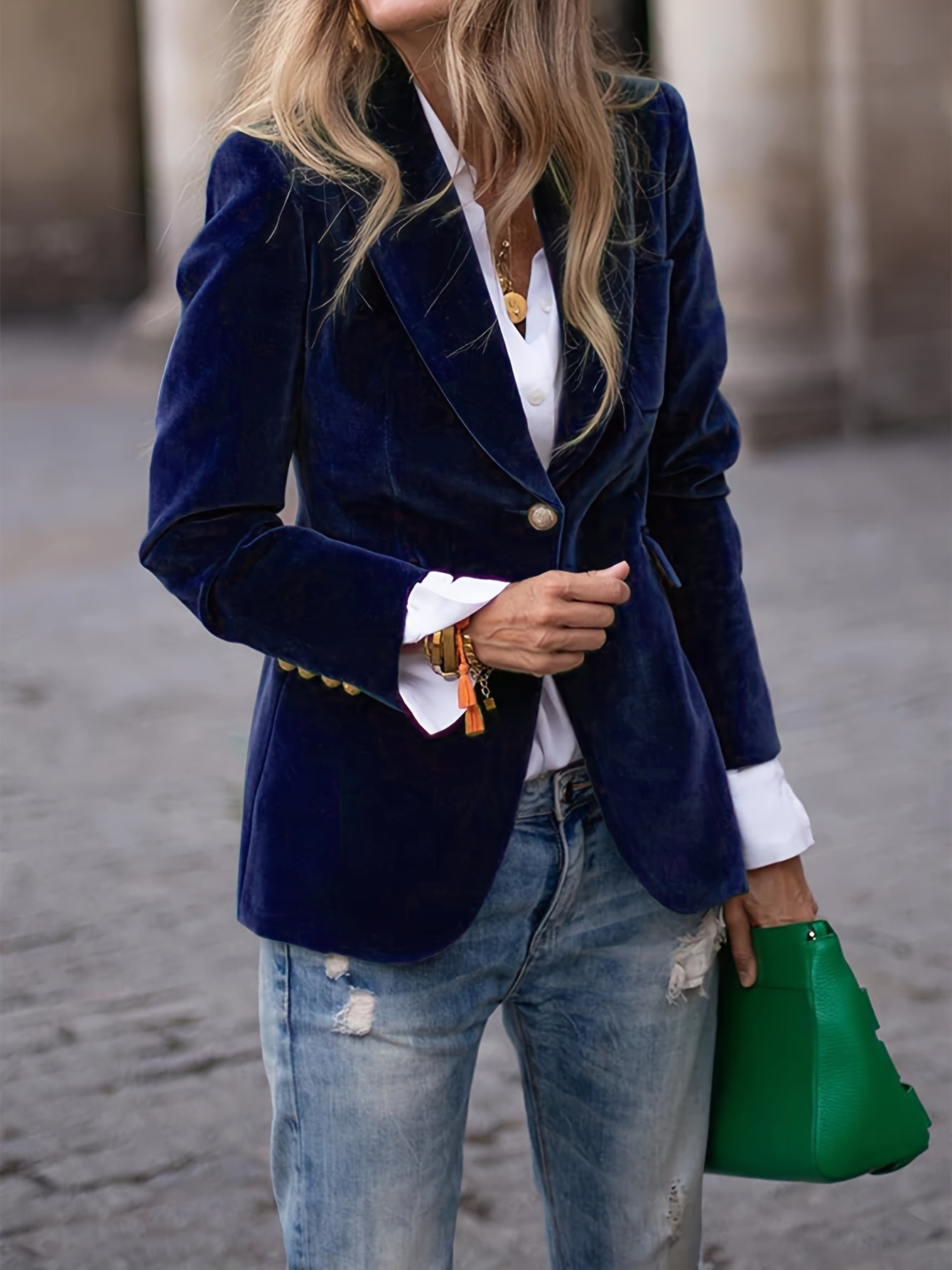Zinnia – Elegant Gold Buttoned Blazer