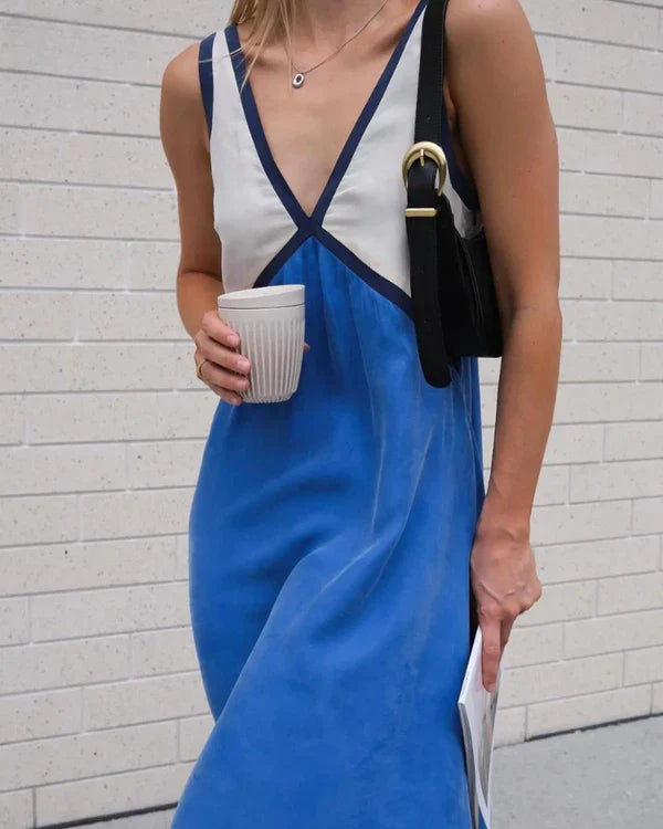 Bella – V-Neck Contrasting Maxi Dress