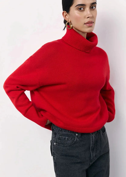 Odessa – Oversized Red Turtleneck Sweater