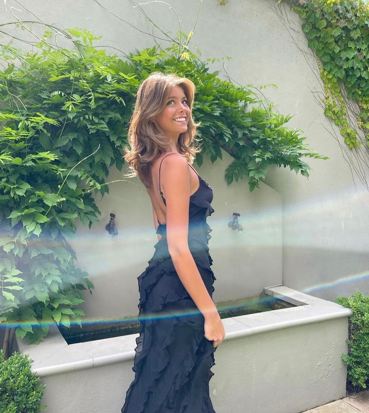 Juniper – Elegant Ruffled Dress