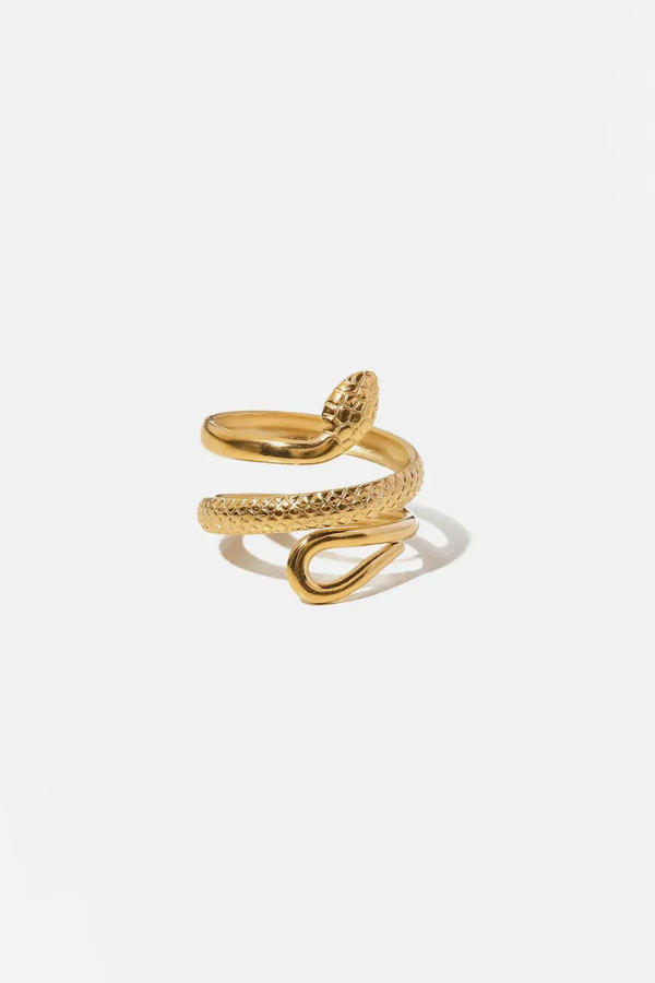 Selene – Sculpted Form Ring