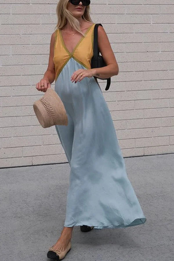 Bella – V-Neck Contrasting Maxi Dress