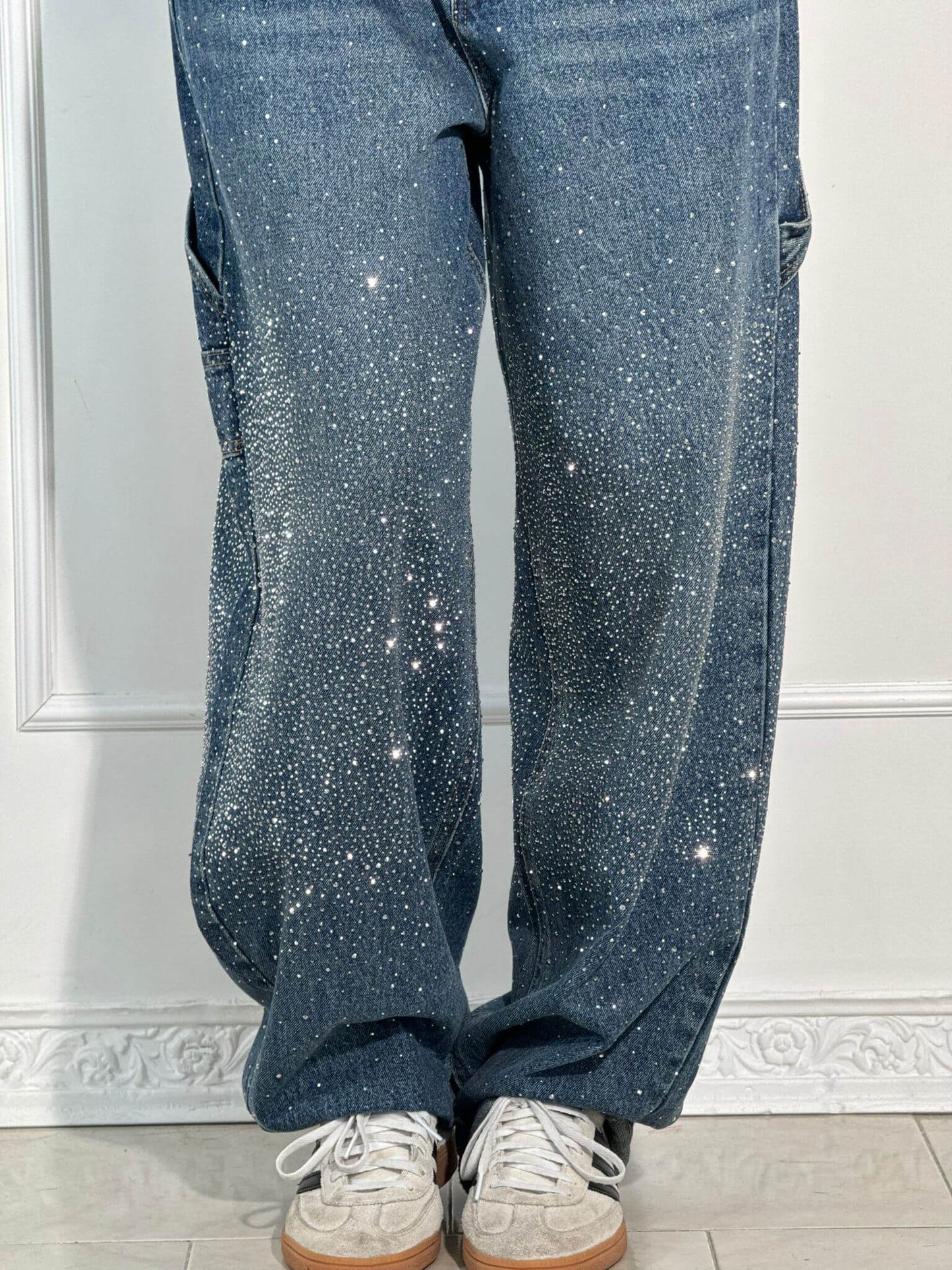 Lira – Sparkling and Balloon Fit Jeans