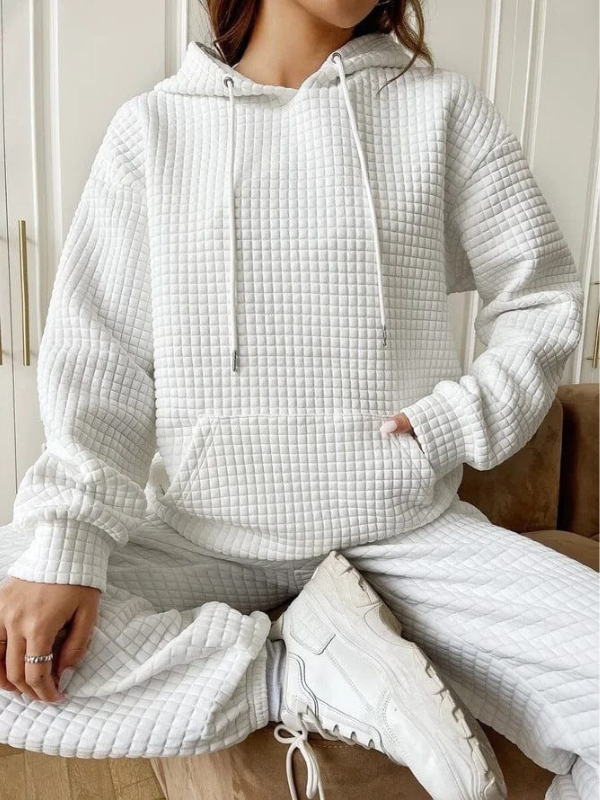 Cordelia – Elegant Pullover Hoodie