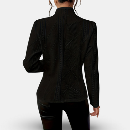 Dahlia – Elegant Buttoned Blazer