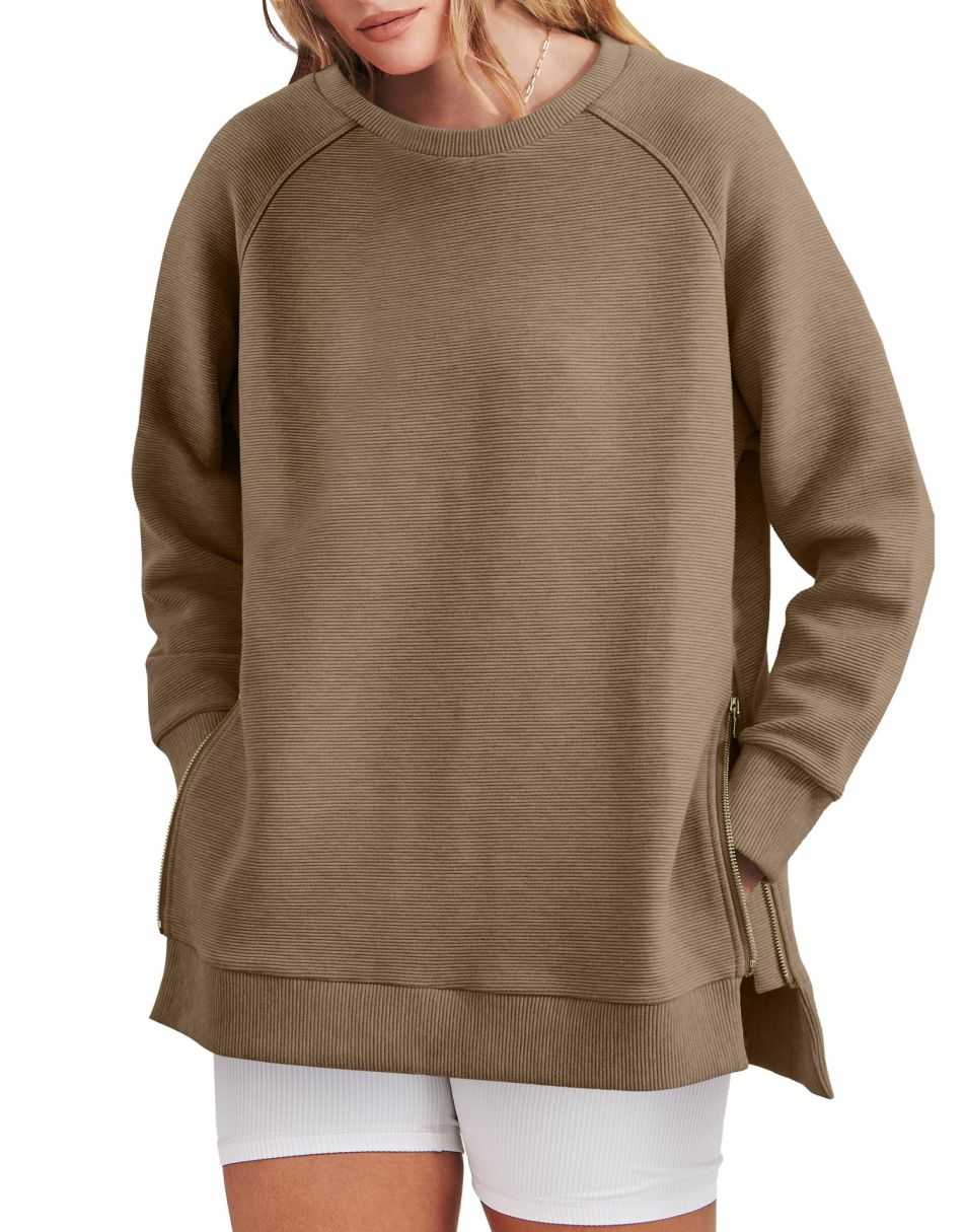 Kate – Sleek Zippered Tunic Sweatshirt