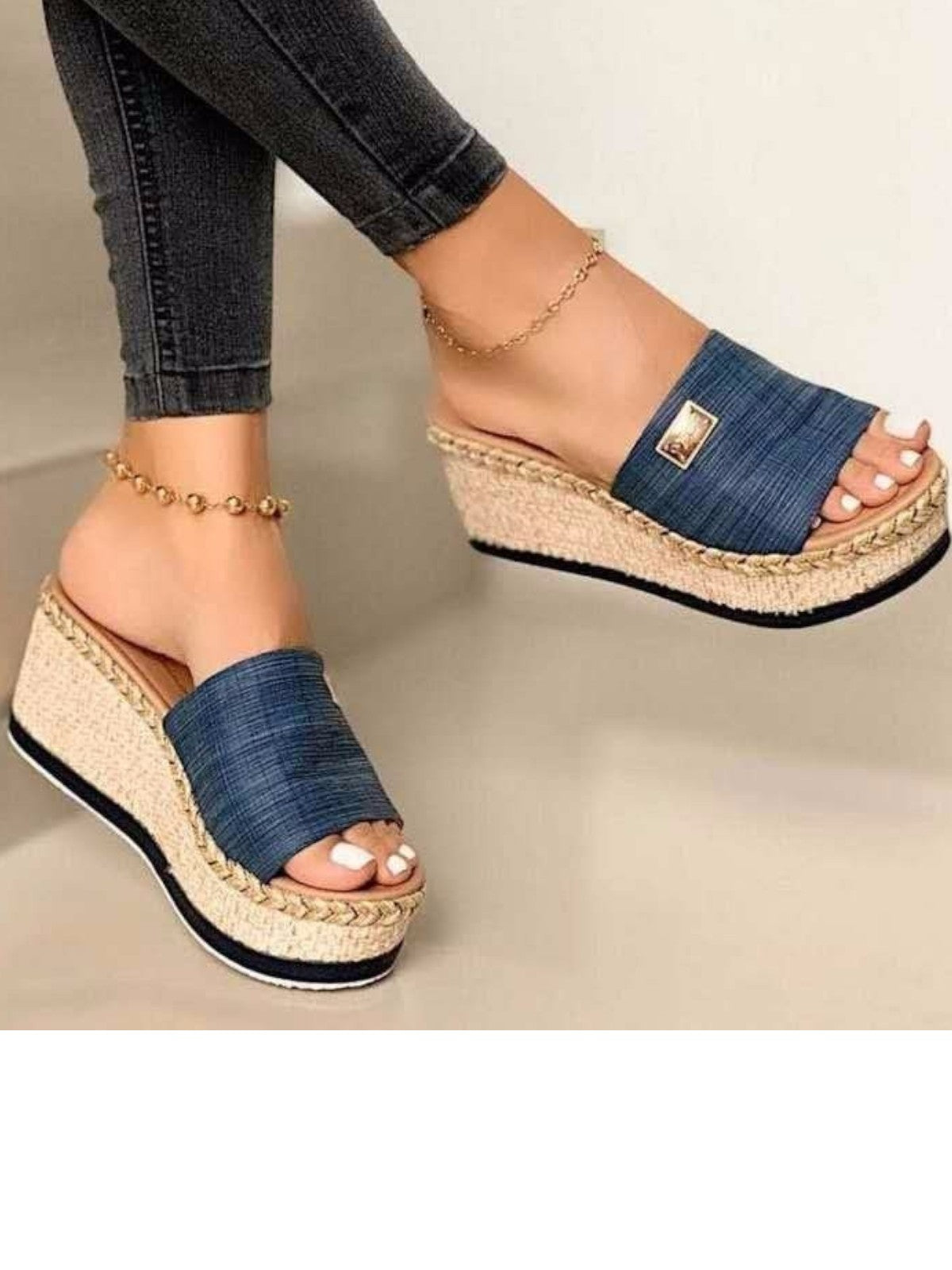 Amira – Open-Toe Wedge Sandals