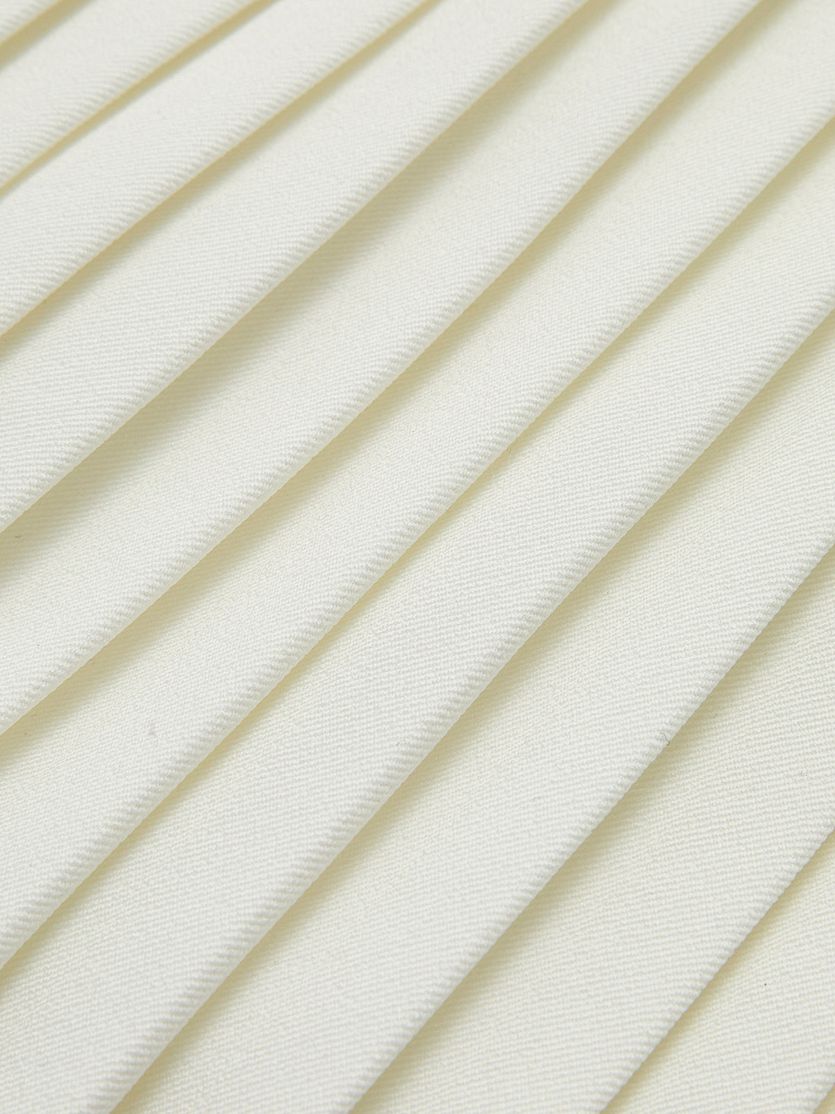 Fariel – Metal Letter Pleated Mini Skirt