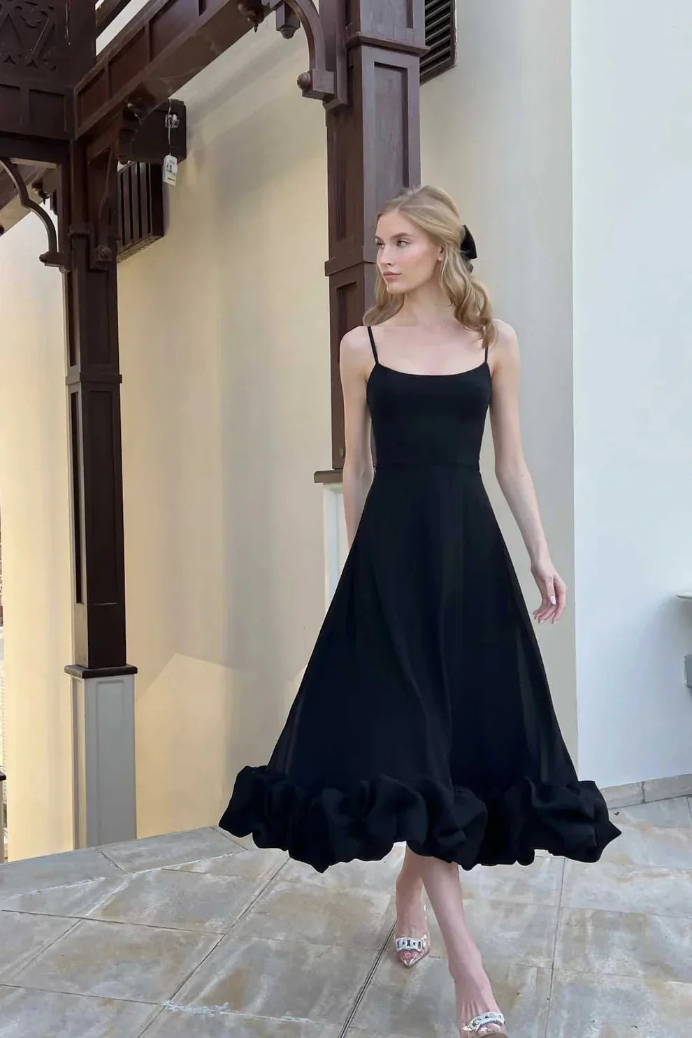Tessa – Elegant Ruffled Midi Dress