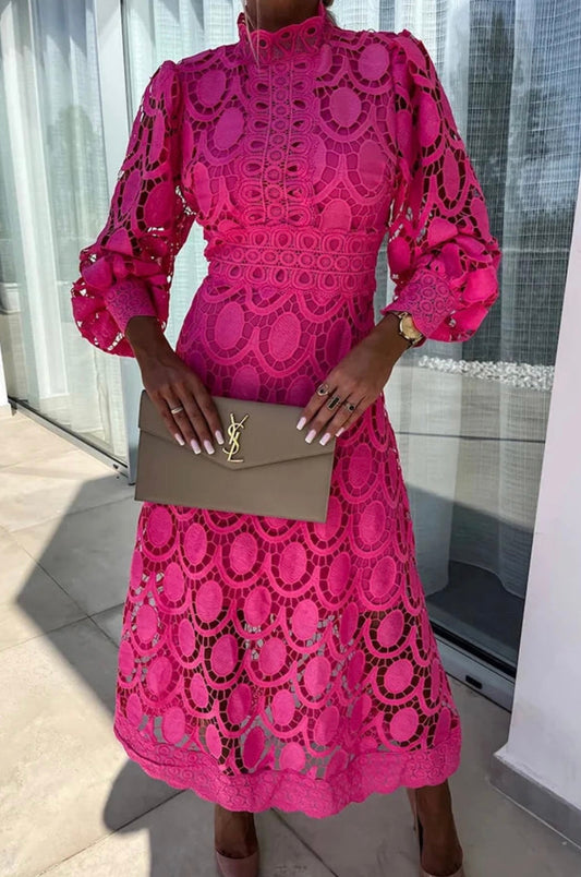 Lauren – Elegant Lace Dress