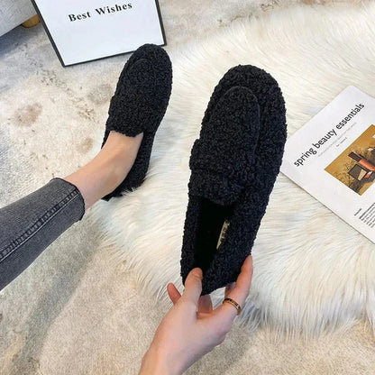 Elodie – Plush Moccasins