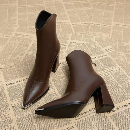 Fiona – Chelsea Boots with Chrome Detail