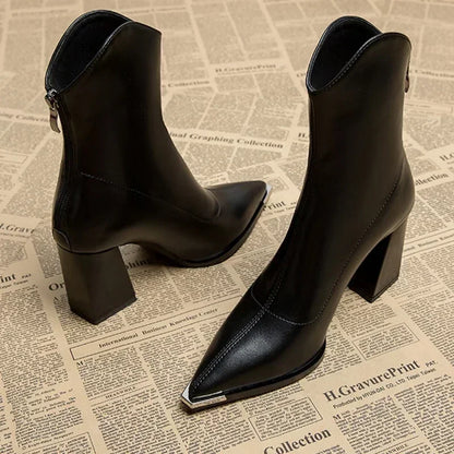Fiona – Chelsea Boots with Chrome Detail