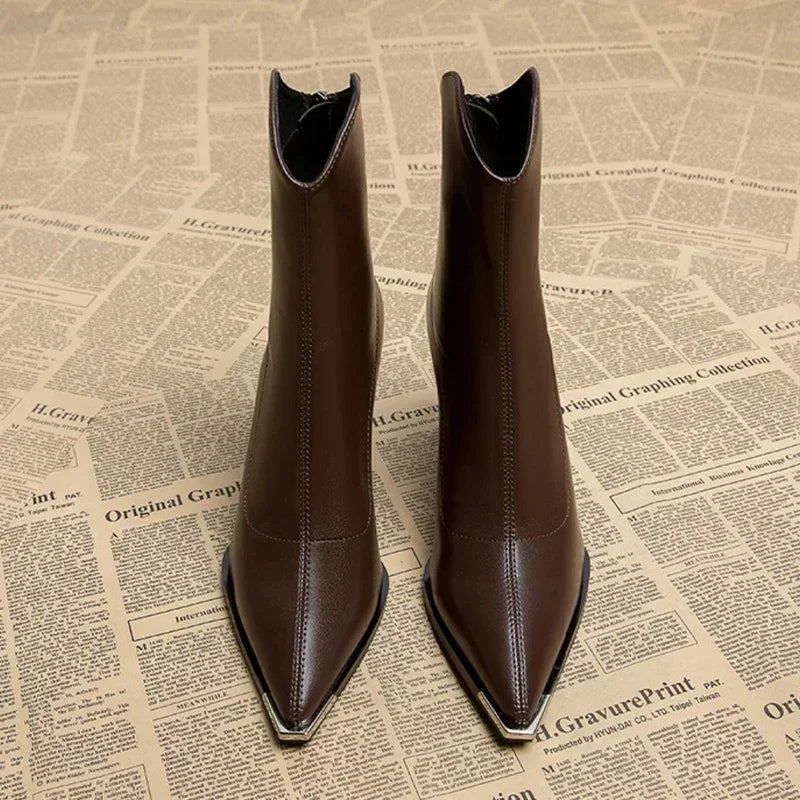 Fiona – Chelsea Boots with Chrome Detail
