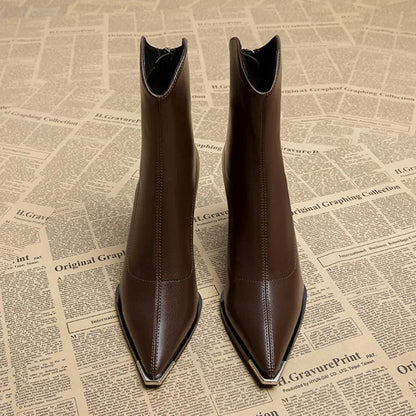 Fiona – Chelsea Boots with Chrome Detail