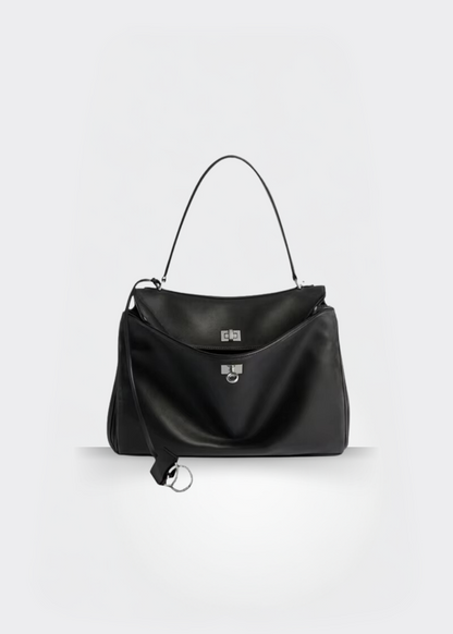 Junia – Compact Leather Bag