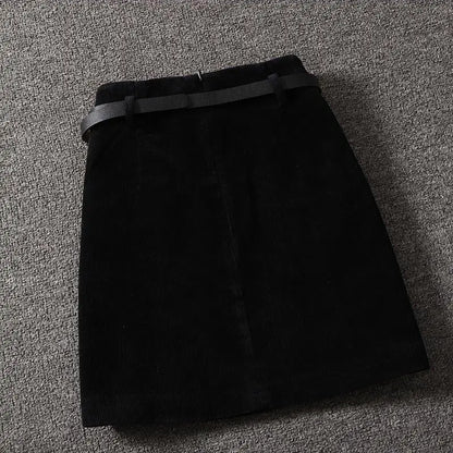 Junia – Ribbed Velvet Mini Skirt