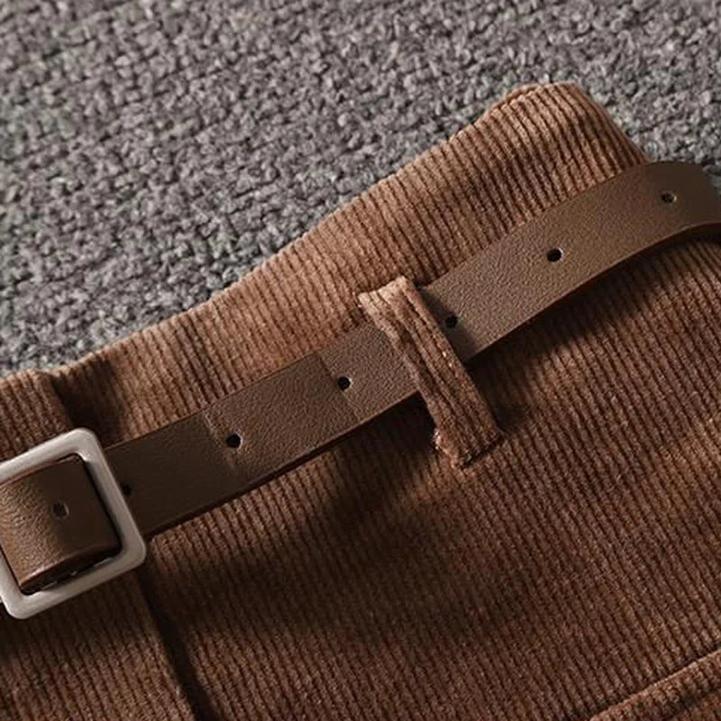 Junia – Ribbed Velvet Mini Skirt