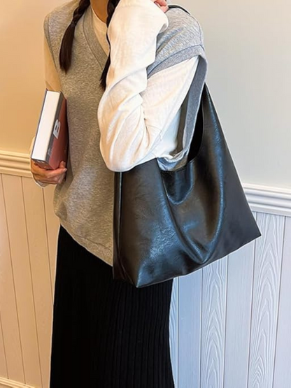 Nola – Compact Leather Handbag