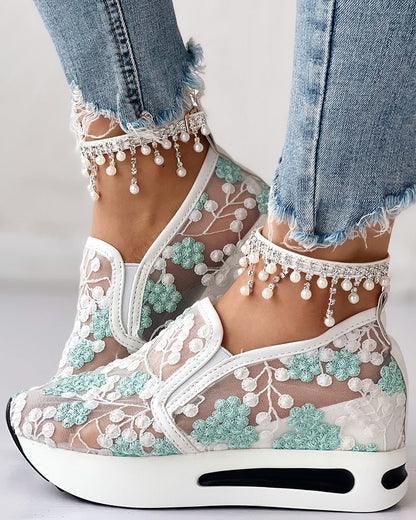 Isla – Lace Detail Sneakers