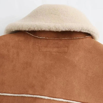 Yasmine – Cozy Shearling Outerwear