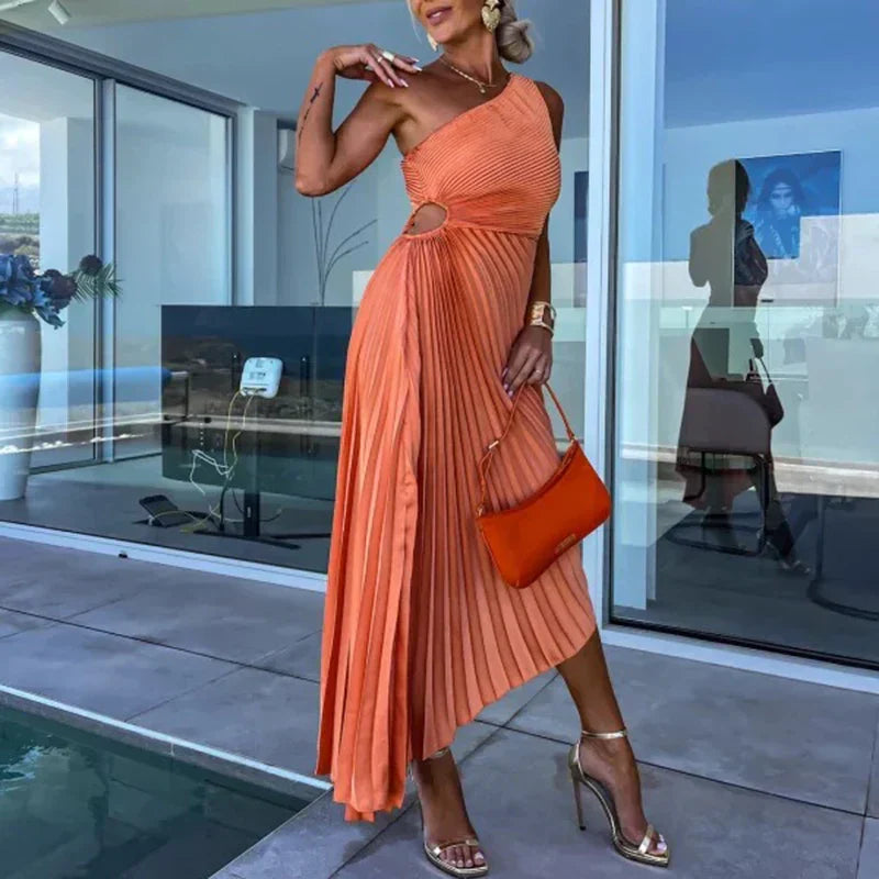 Skyla – Sculpted Pleats Maxi Dress