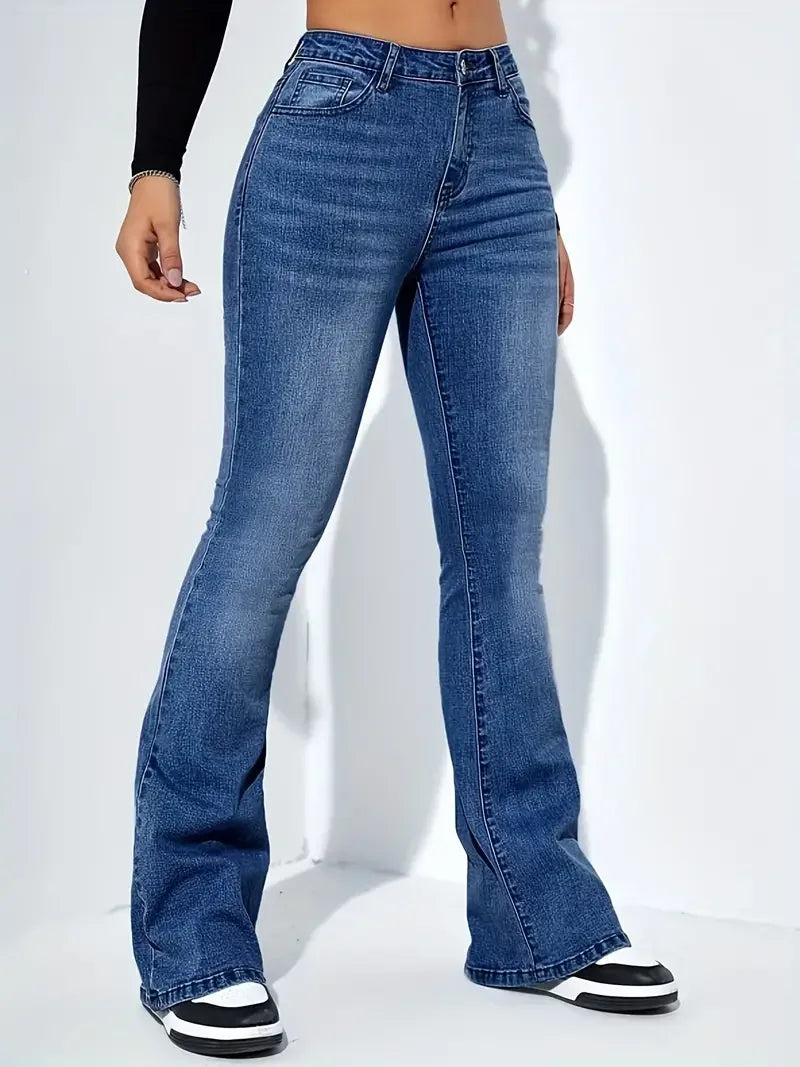 Neveah – Elegant Flare Jeans