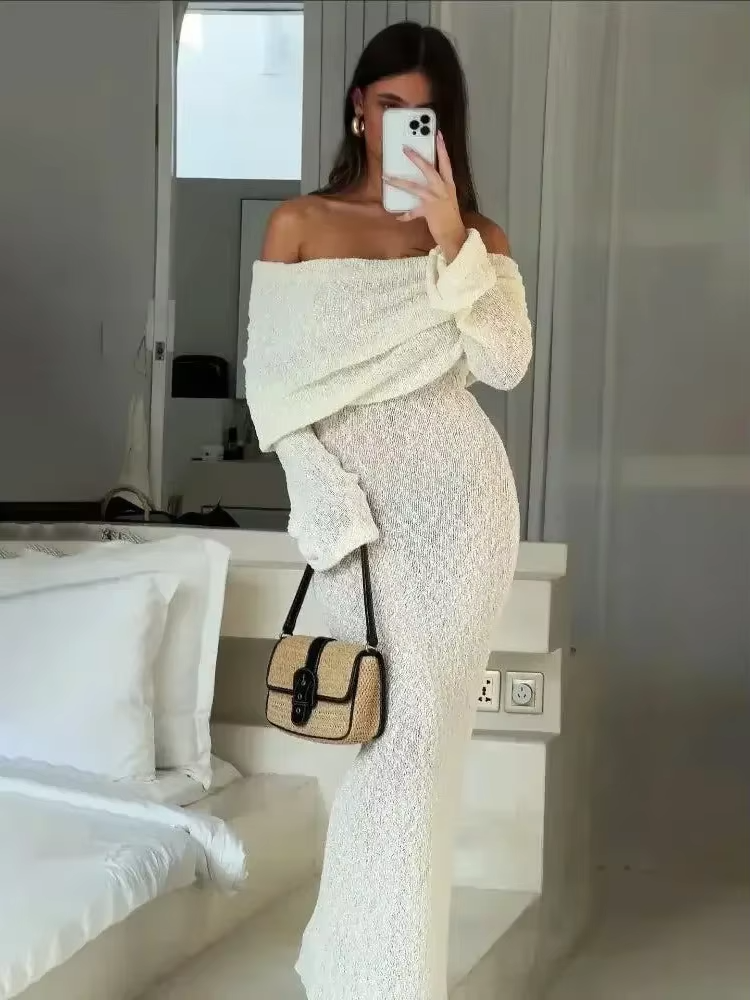 Daisy – Off-Shoulder Maxi Dress