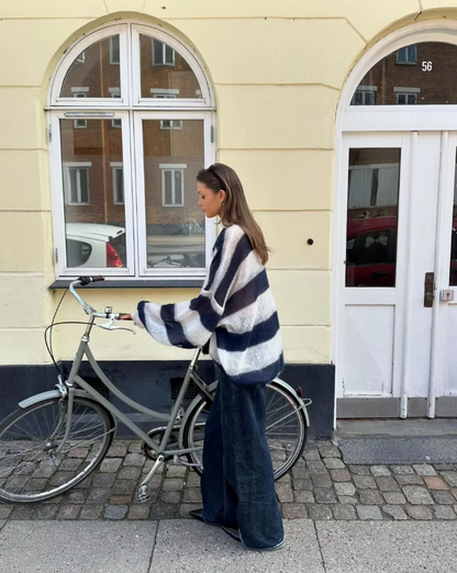 Kinsley – Elegant Cardigan & Scarf Set