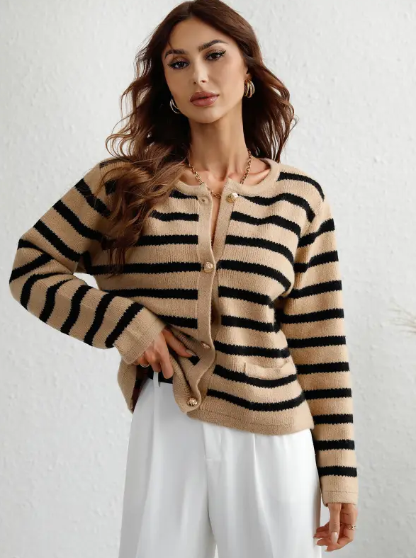Calista – Elegant Knitted Cardigan