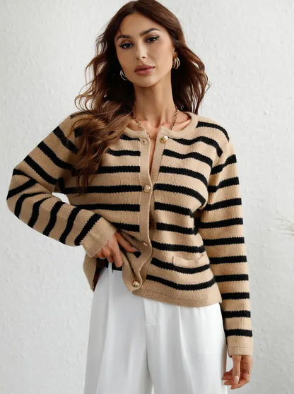Calista – Elegant Knitted Cardigan
