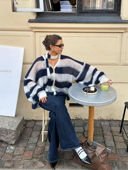 Kinsley – Elegant Cardigan & Scarf Set