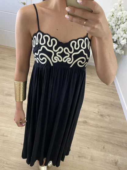 Serene – Embroidered Sleeveless Maxi Dress