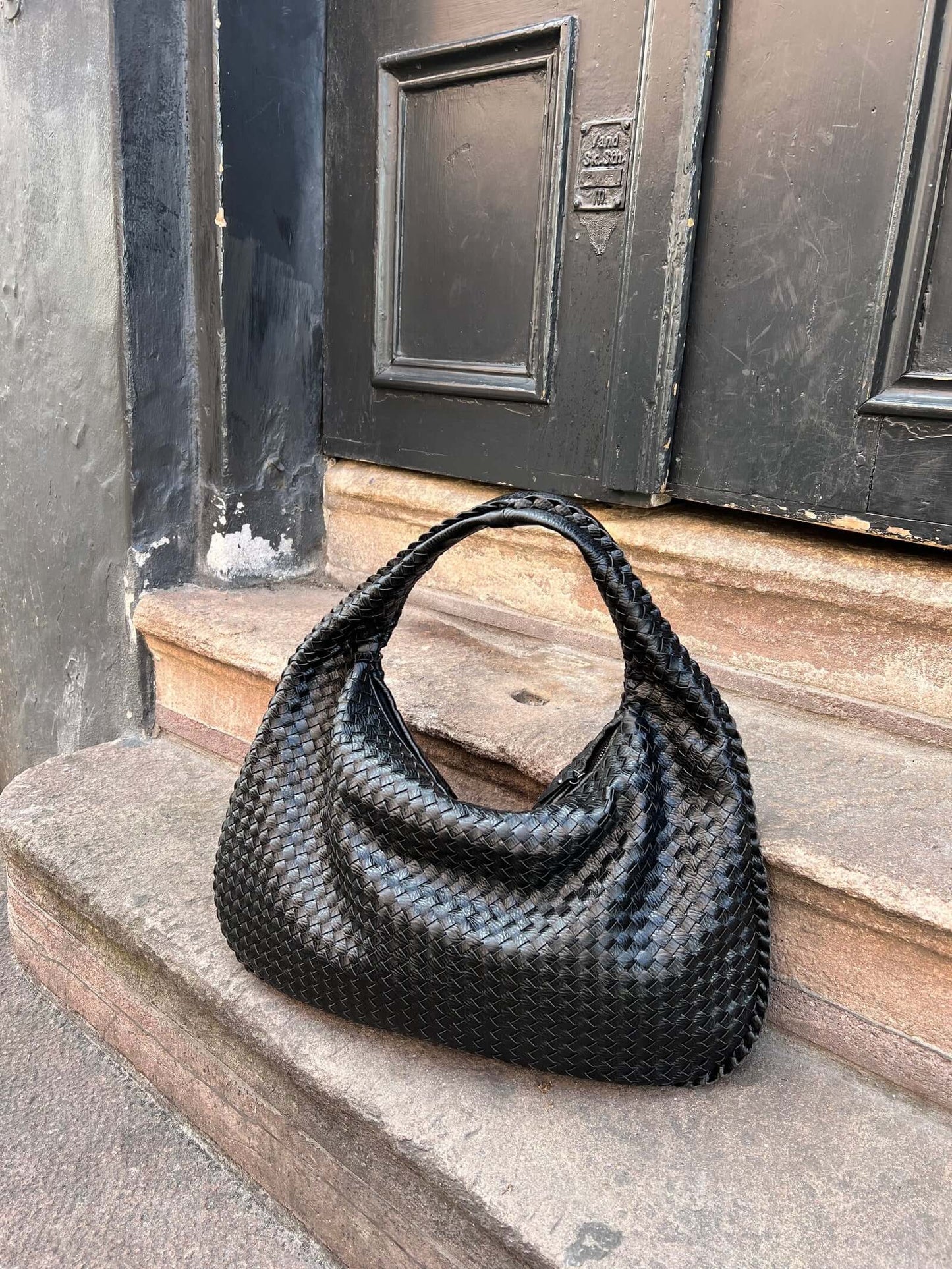 Talia – XL Woven Shoulder Bag