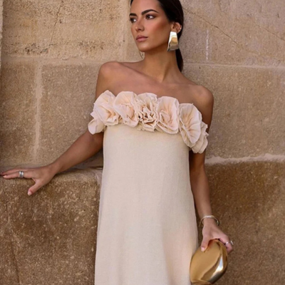Blossom – Elegant Off-Shoulder Dress