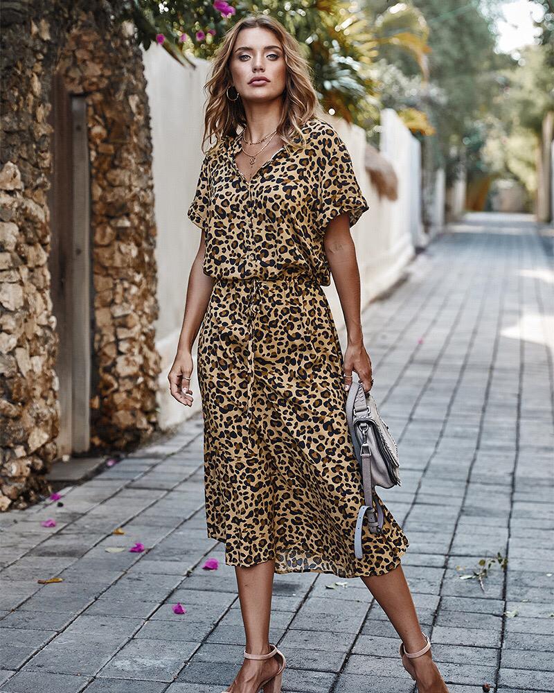 Molly – Elegant Leopard Print Midi Dress