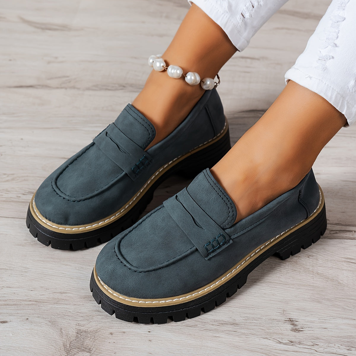 Alara – Slip-On Loafers