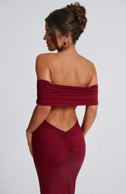 Sage – Elegant Backless Maxi Dress