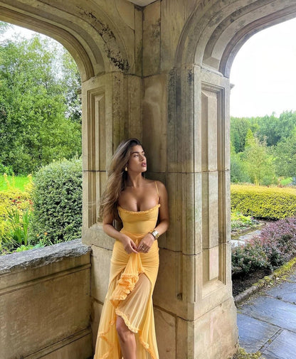 Malia – Classic Fitted Midi Dress