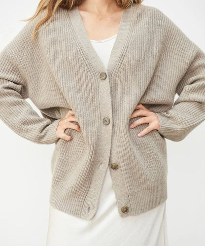 Dalia – Elegant Oversized Cardigan