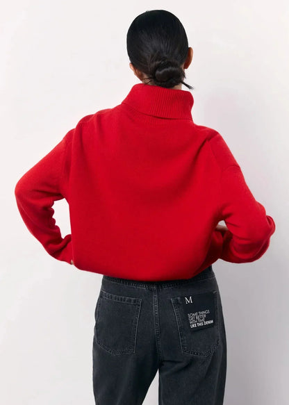 Odessa – Oversized Red Turtleneck Sweater