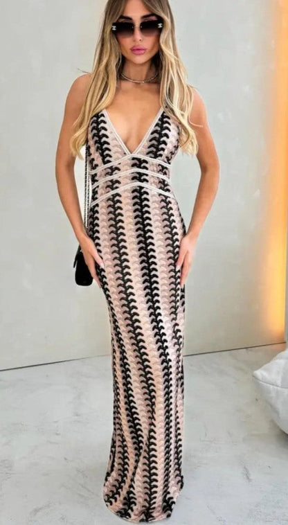 Luna – Deep V-Neck Maxi Dress