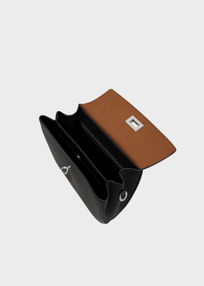 Junia – Compact Leather Bag