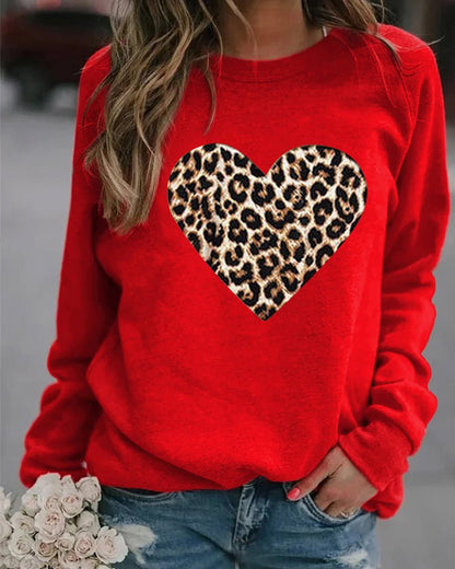 Taryn – Leopard Heart Printed Sweater