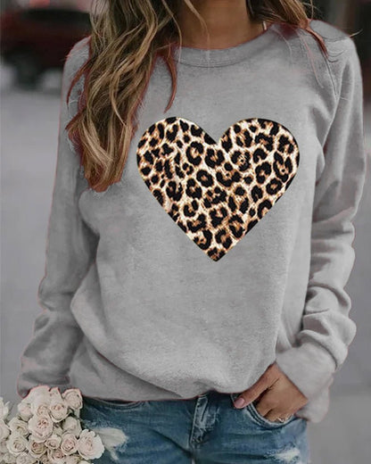 Taryn – Leopard Heart Printed Sweater