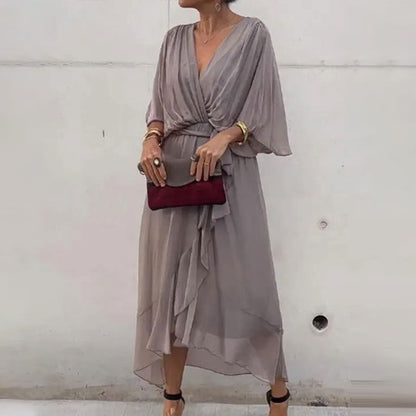 Daphne – Oversized V-Neck Dress
